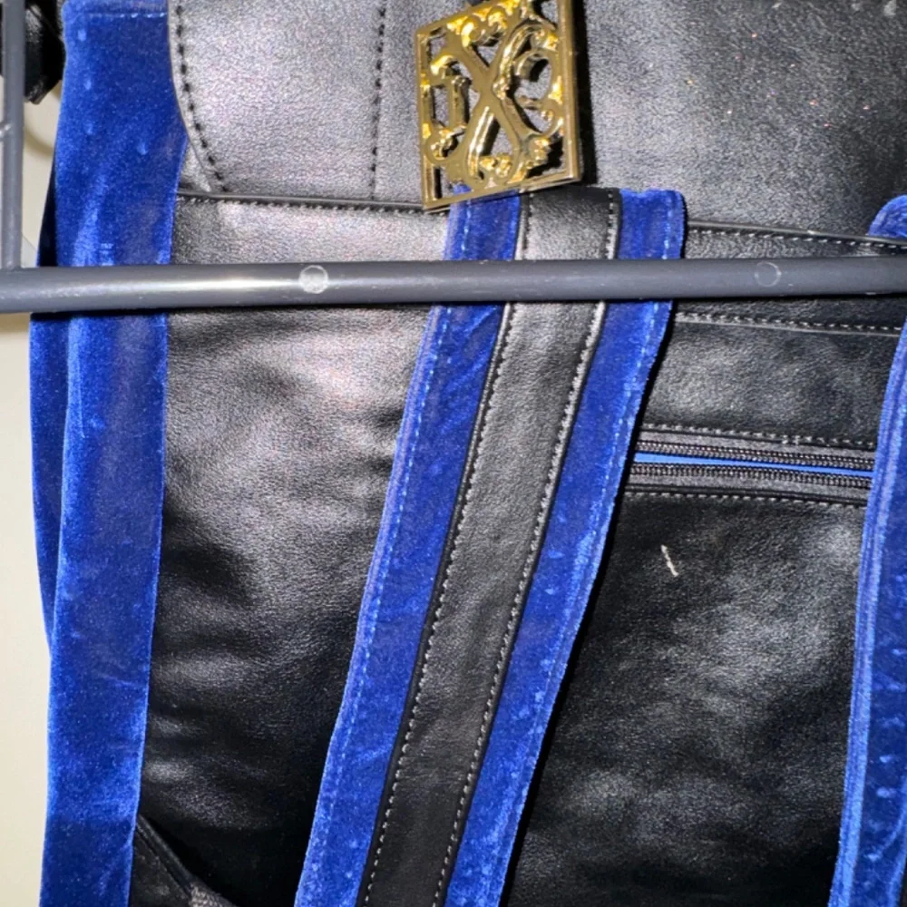 Backpack - Picture 2 of 4